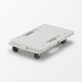 縦にも横にも連結できる再生ポリプロピレン入り平台車