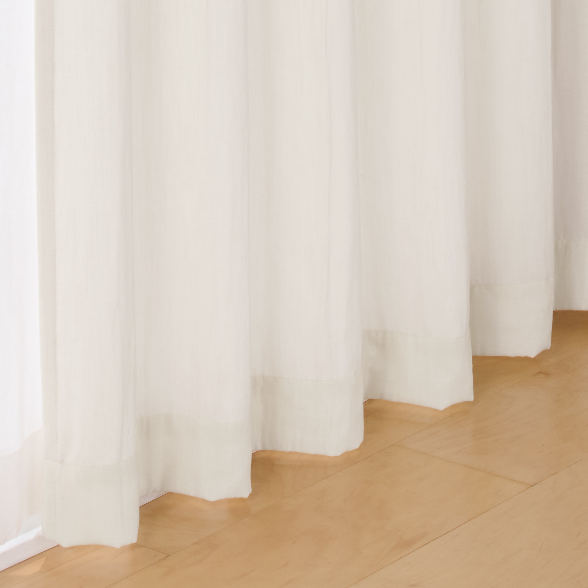 リネンライク二重織（防炎）プリーツカーテン