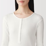 婦人　透かし柄ヘンリーネック長袖Ｔシャツ