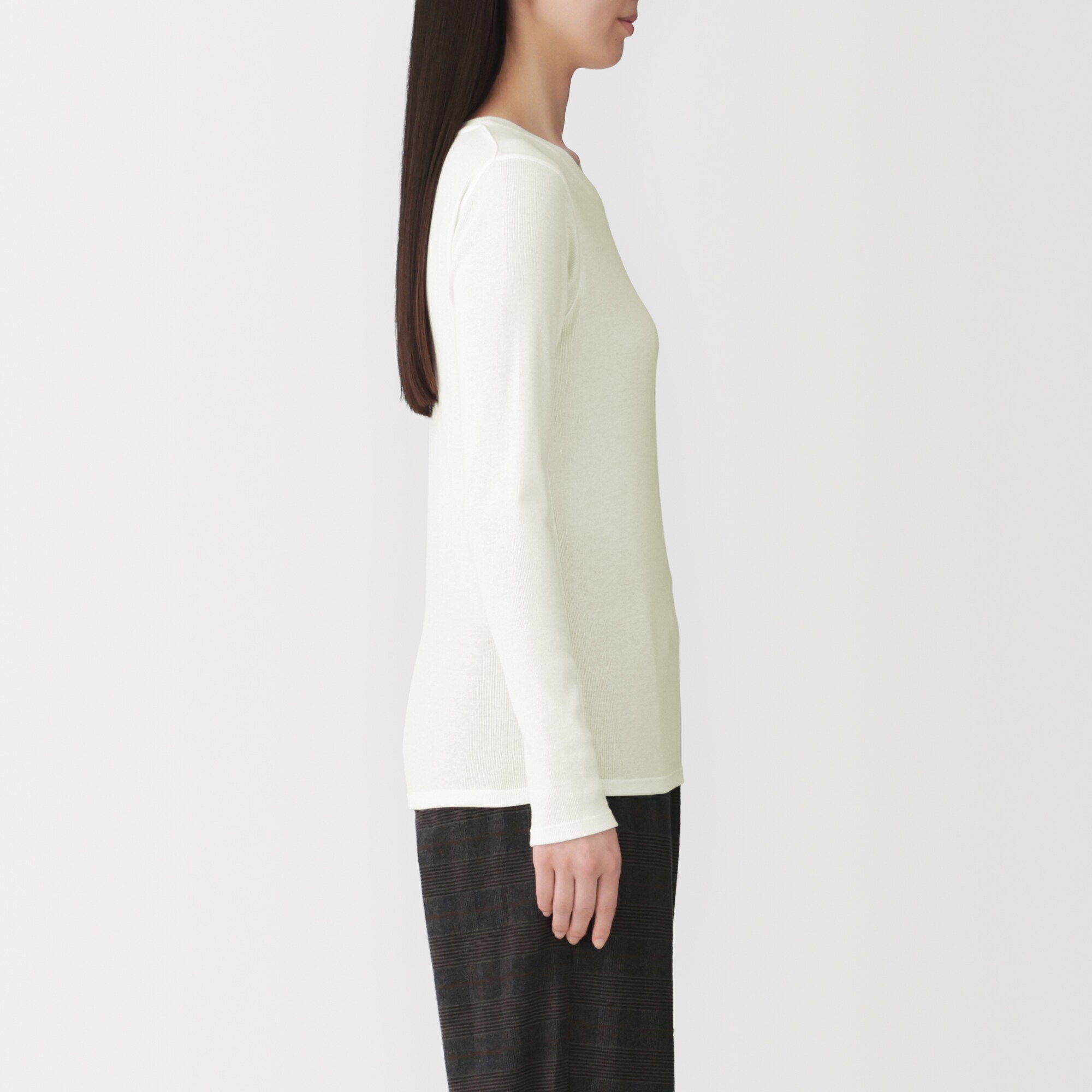 婦人　カシミヤ混リブ編みクルーネック長袖Ｔシャツ