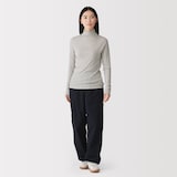 婦人　カシミヤ混リブ編みタートルネック長袖Ｔシャツ
