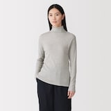 婦人　カシミヤ混リブ編みタートルネック長袖Ｔシャツ