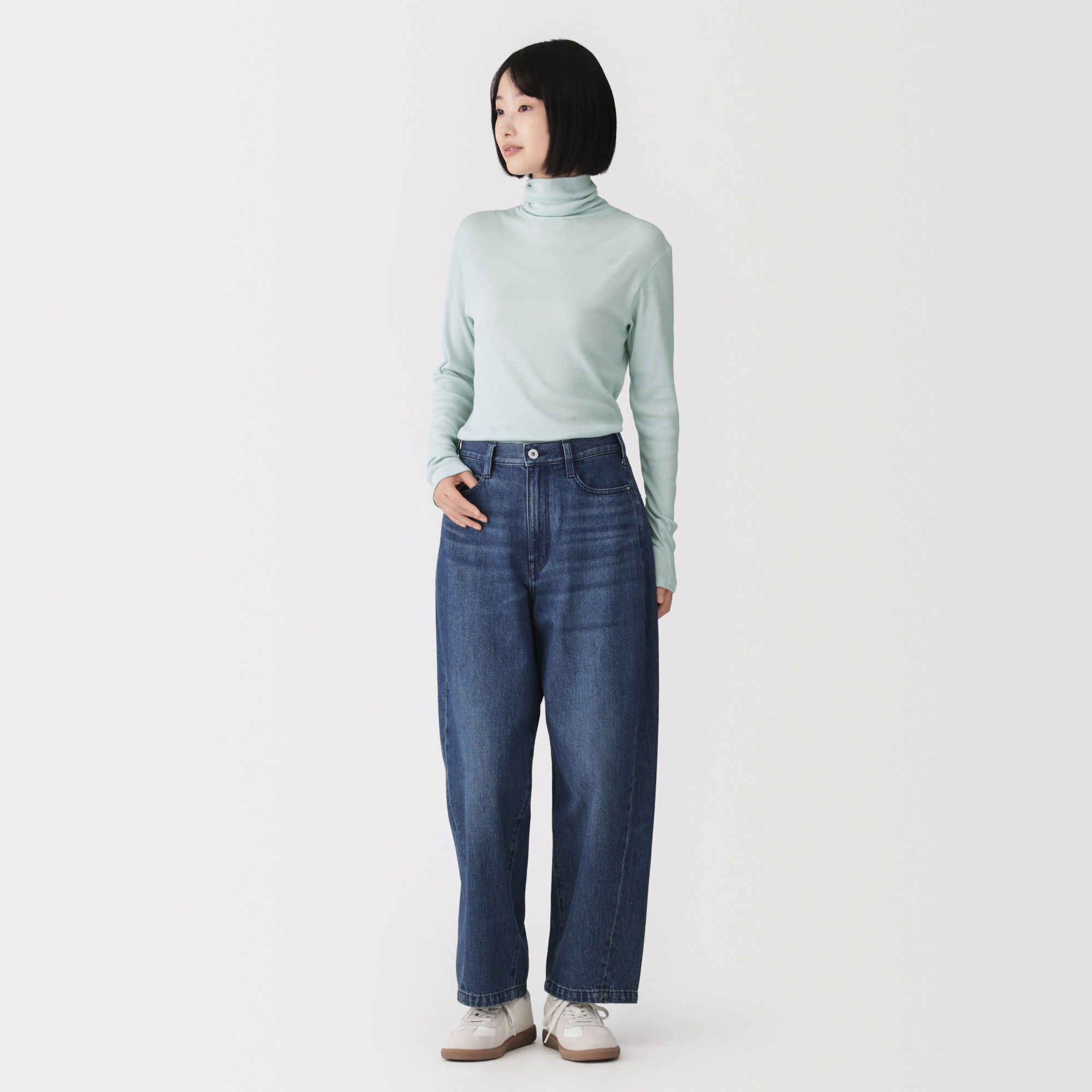 婦人　カシミヤ混リブ編みタートルネック長袖Ｔシャツ