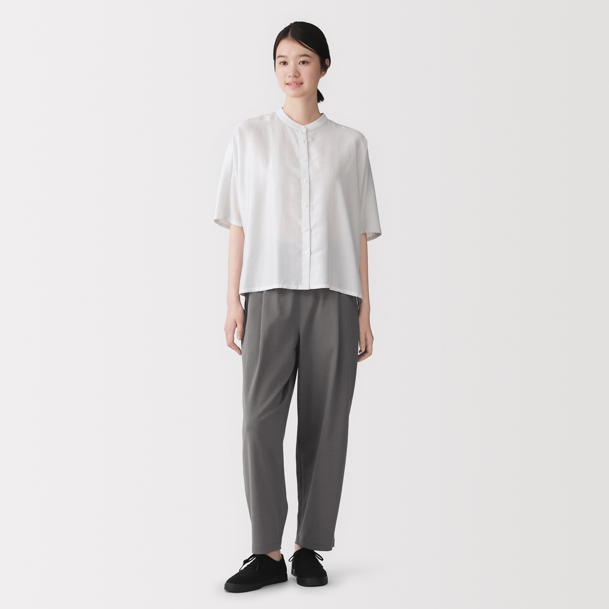 婦人　スムースポンチイージーテーパードパンツ