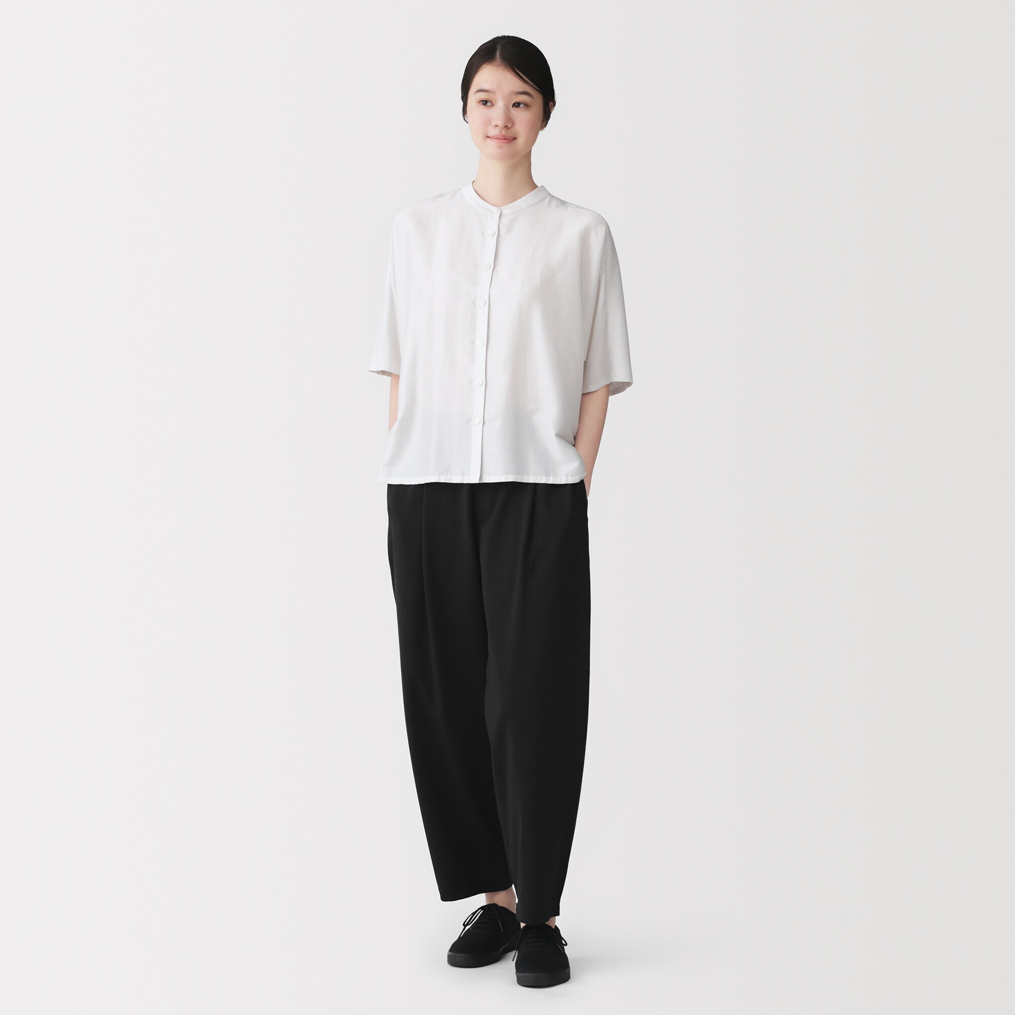 婦人　スムースポンチイージーテーパードパンツ