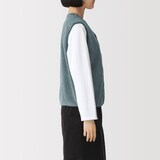 婦人　素材に還るフリースベスト