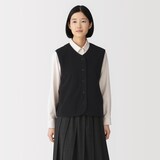 婦人　素材に還るフリースベスト