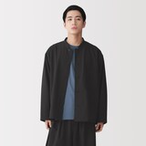 紳士　まっすぐ仕立てた　スタンドカラーオーバーシャツ