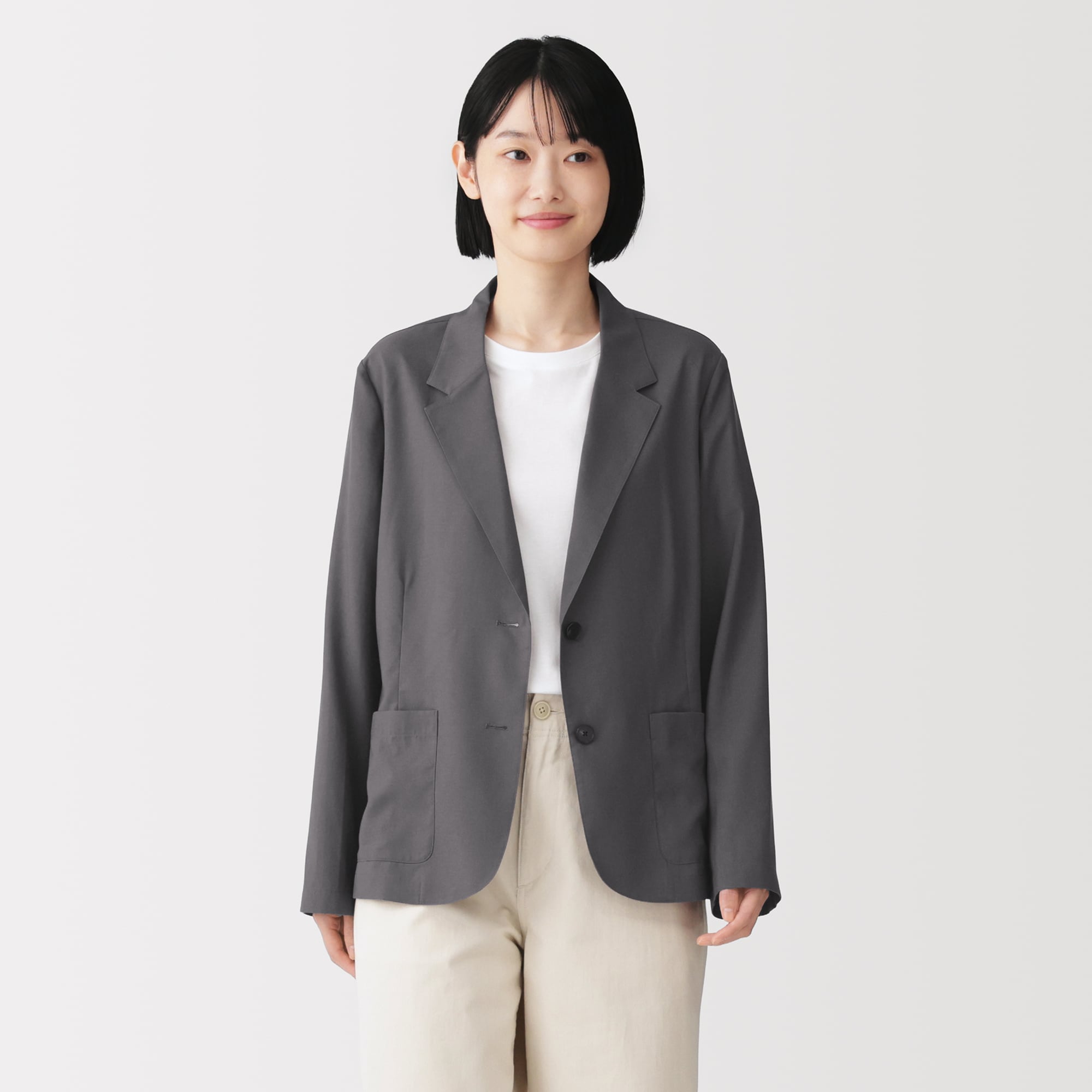婦人　なめらか　シャツジャケット
