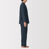 紳士　脇に縫い目のない　二重ガーゼ　スタンドカラー長袖パジャマ