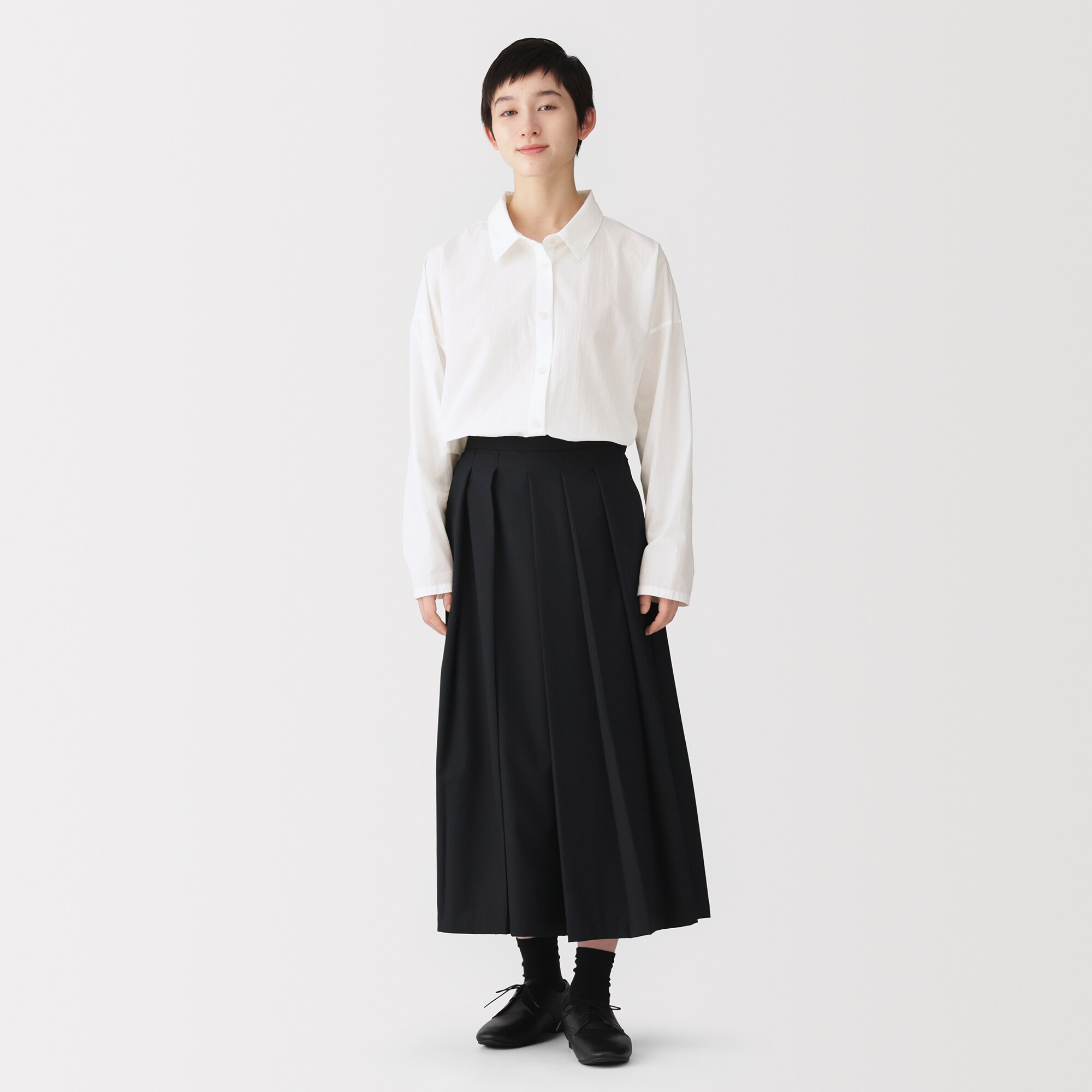 婦人　まっすぐ仕立てた　長袖シャツ
