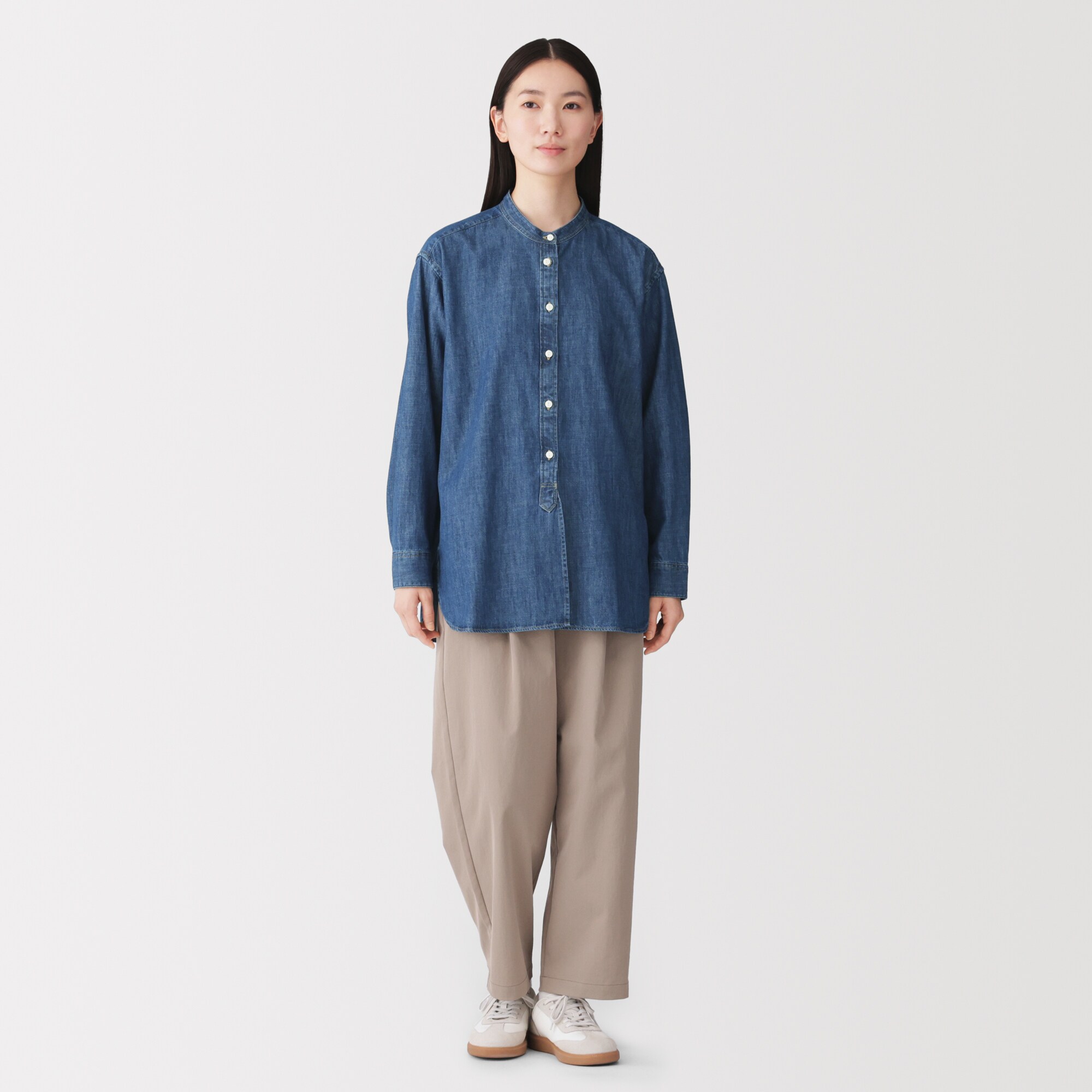 無印良品 婦人 洗いざらし デニム スタンドカラー長袖ロングシャツ | 無印良品
