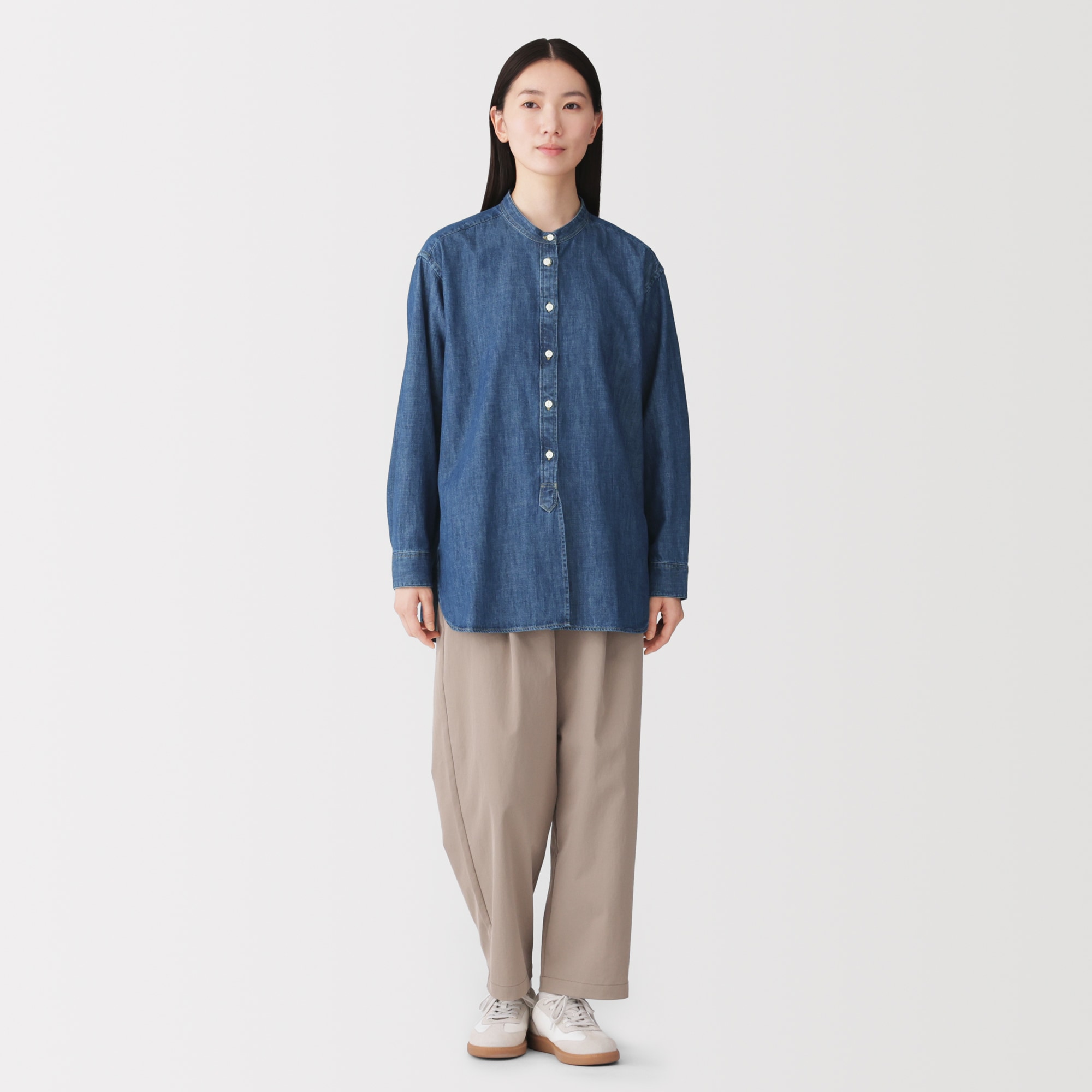 婦人 洗いざらし デニム スタンドカラー長袖ロングシャツ | 無印良品