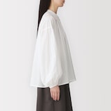 婦人　まっすぐ仕立てたブラウス