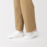 婦人　足なり直角　スニーカーイン