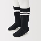 キッズ　足なり直角　成長しても履ける　ハイソックス（柄・３足組）