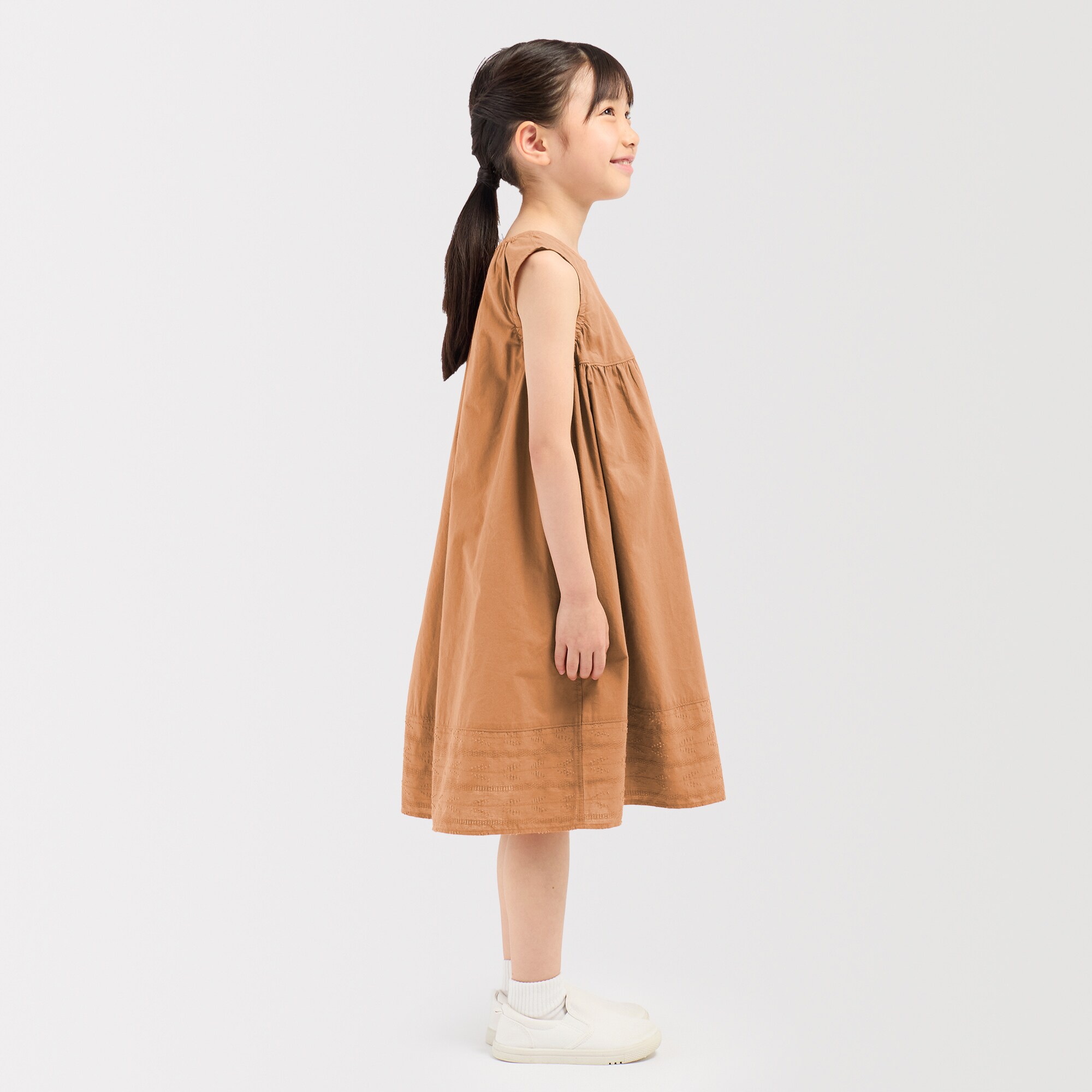 キッズ　からみ織りスリーブレスワンピース