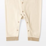 ベビー　脇に縫い目のないリブ編みカバーオール