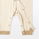 ベビー　脇に縫い目のないリブ編みカバーオール