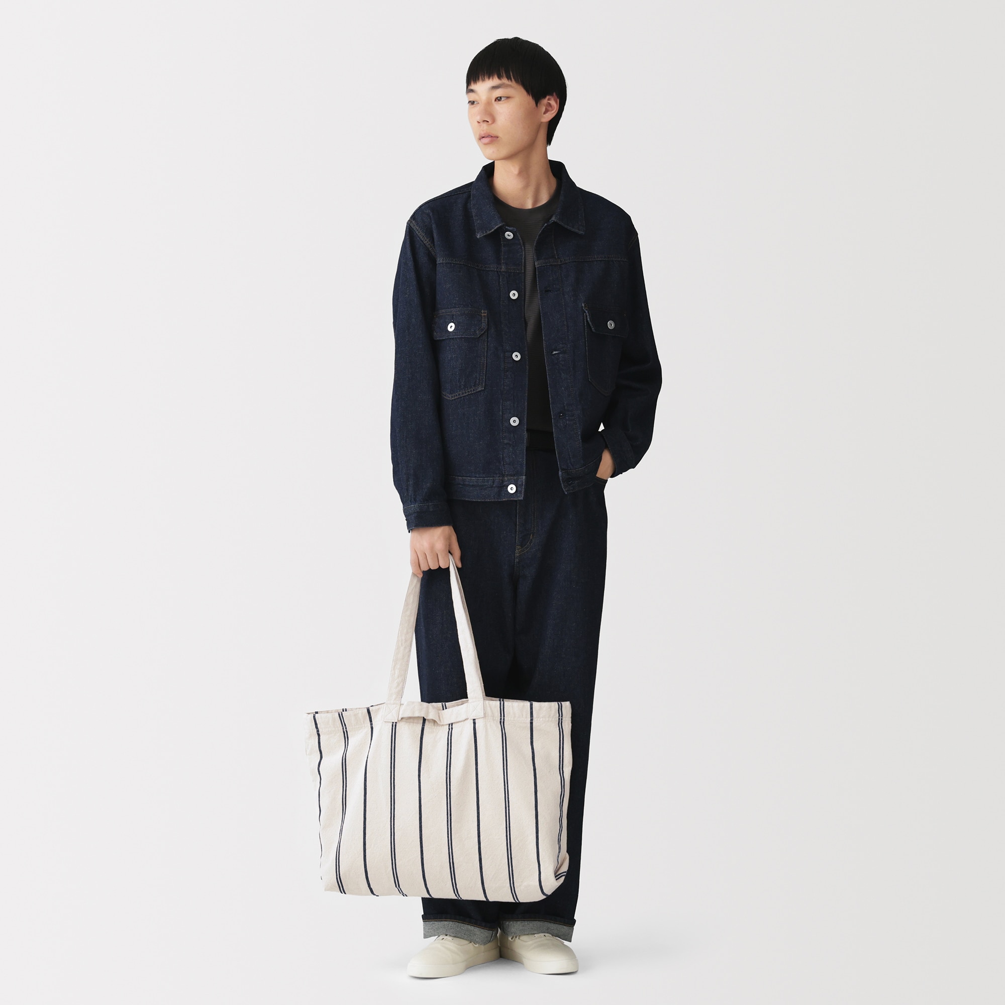 【良品】  グローバルストライプトートバッグ ネイビー 綿 製品洗い ストライプ 横型トートバッグ | 無印良品