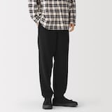 紳士　昔ながらの製法で編み立てたスウェットパンツ