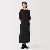 婦人　昔ながらの製法で編み立てたスウェットスカート