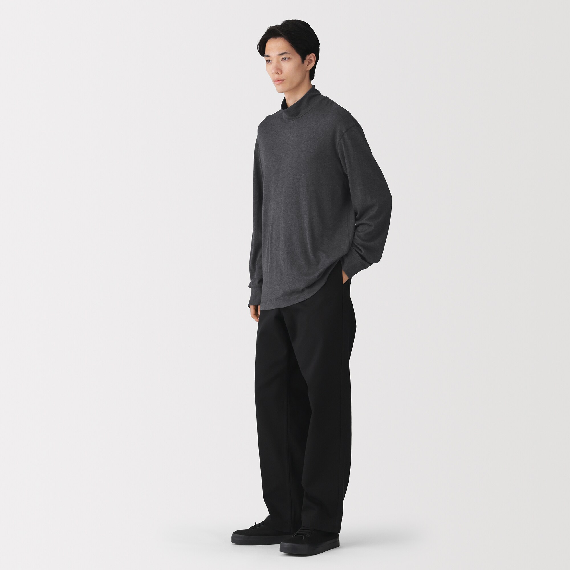 紳士　昔ながらの製法で編み立てた天竺ハイネック長袖Ｔシャツ