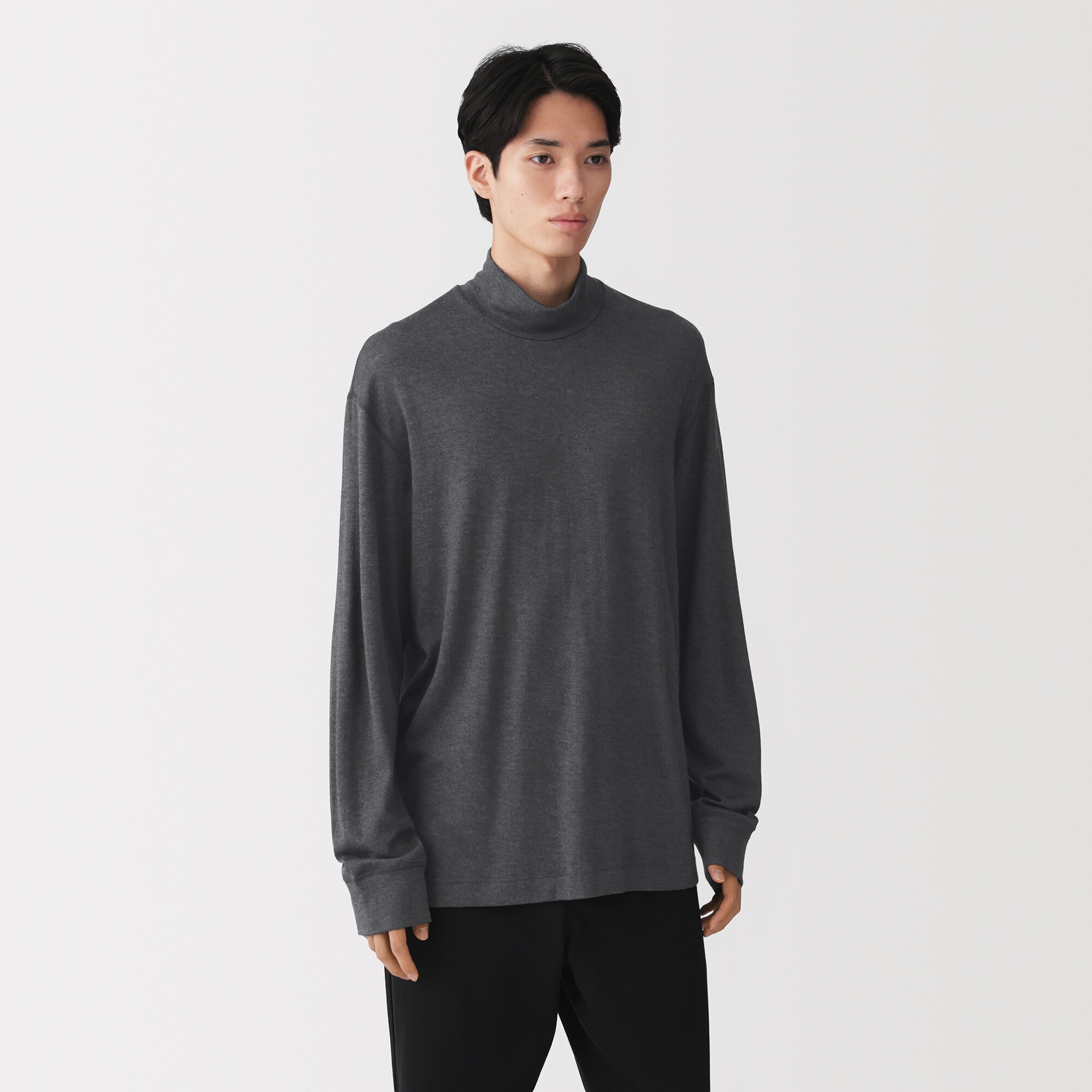 紳士　昔ながらの製法で編み立てた天竺ハイネック長袖Ｔシャツ