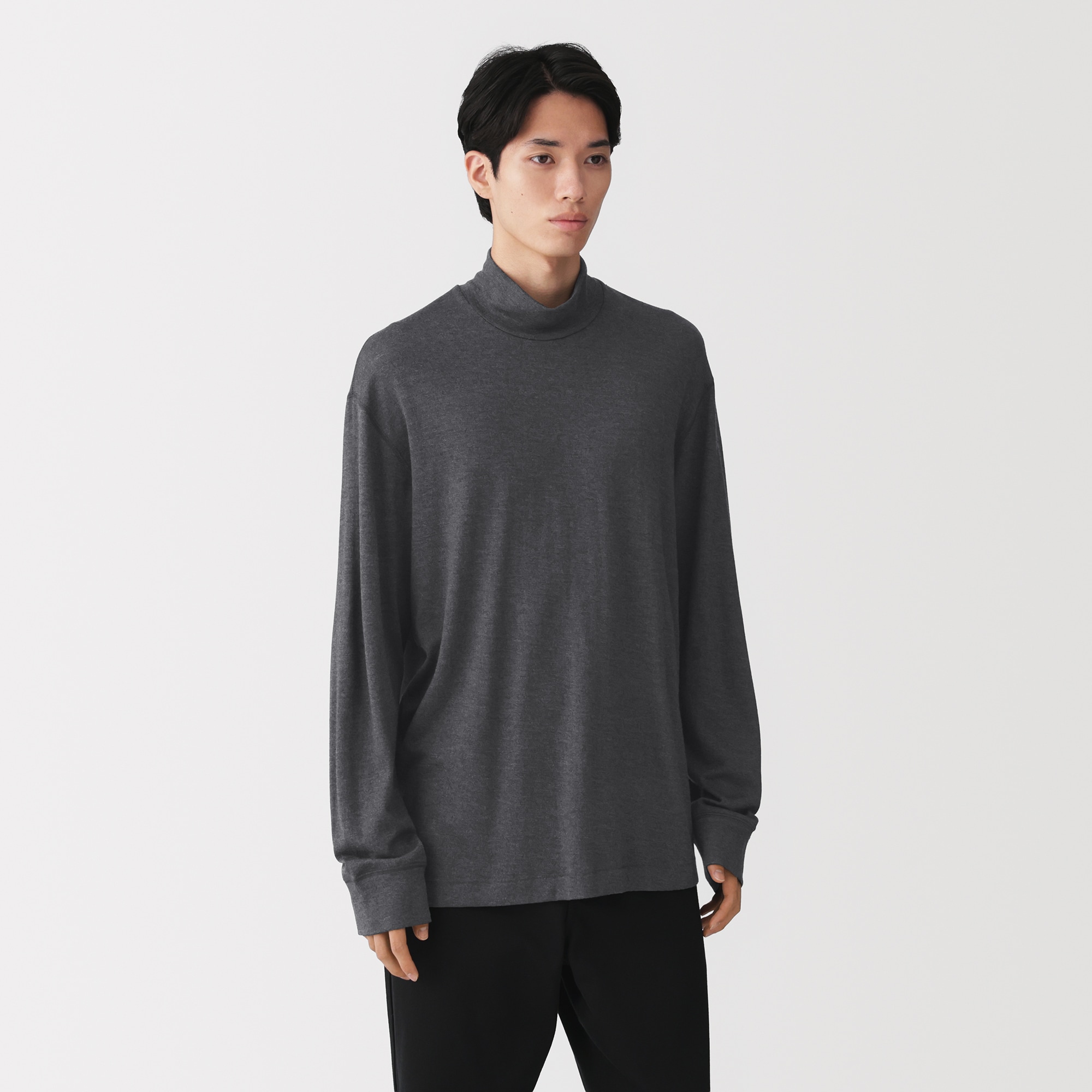 紳士　昔ながらの製法で編み立てた天竺ハイネック長袖Ｔシャツ