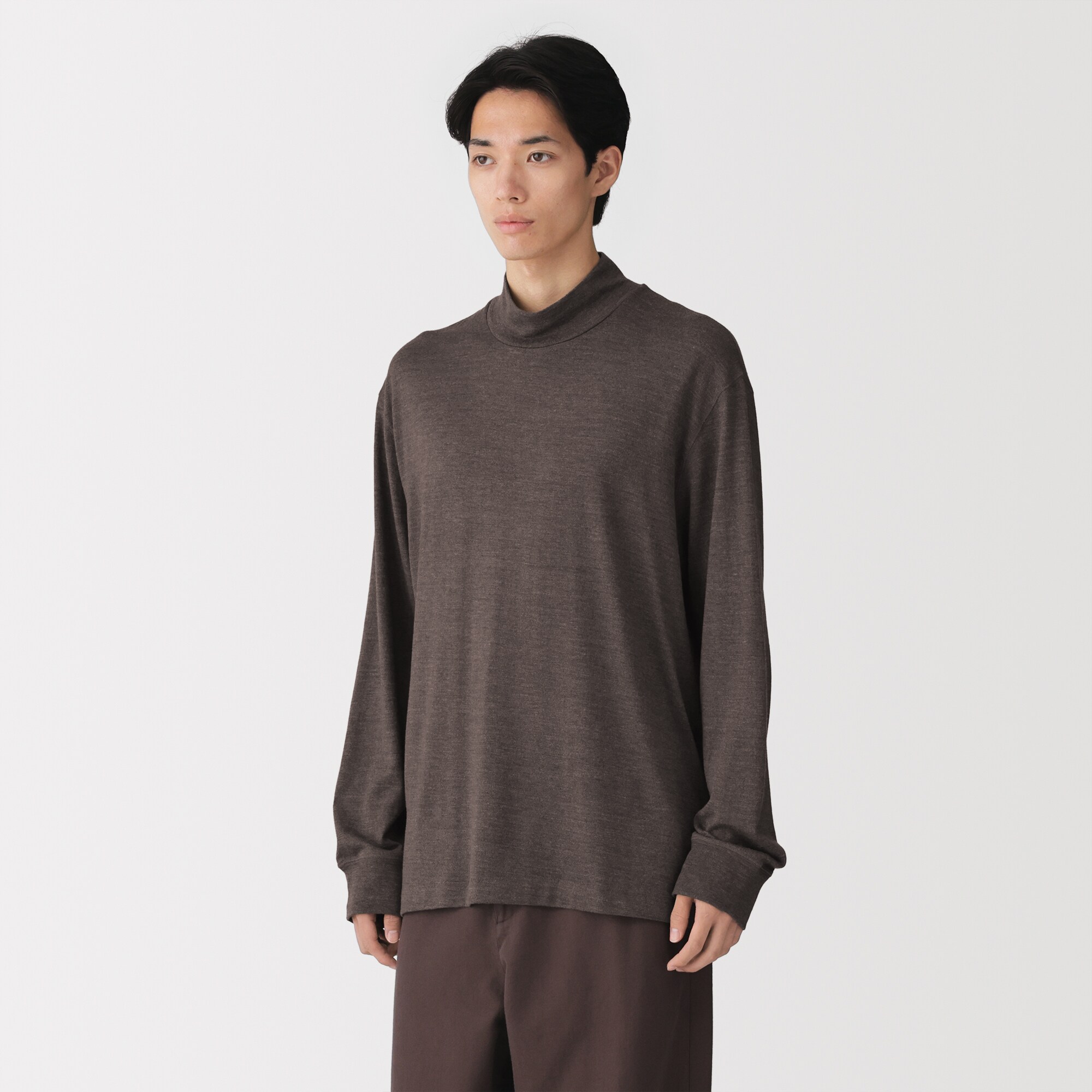 紳士　昔ながらの製法で編み立てた天竺ハイネック長袖Ｔシャツ