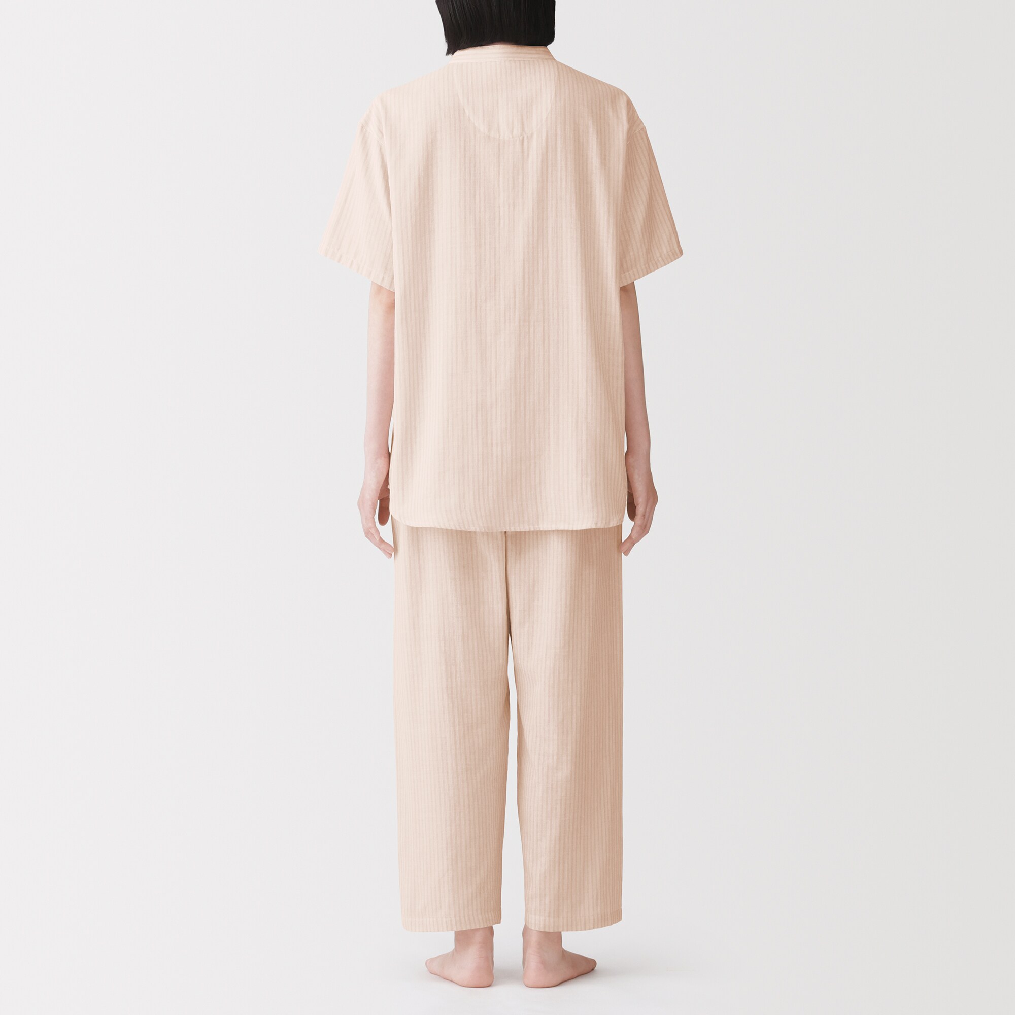 婦人　脇に縫い目のない　薄手ガーゼ五分袖パジャマ（ＯＳ）