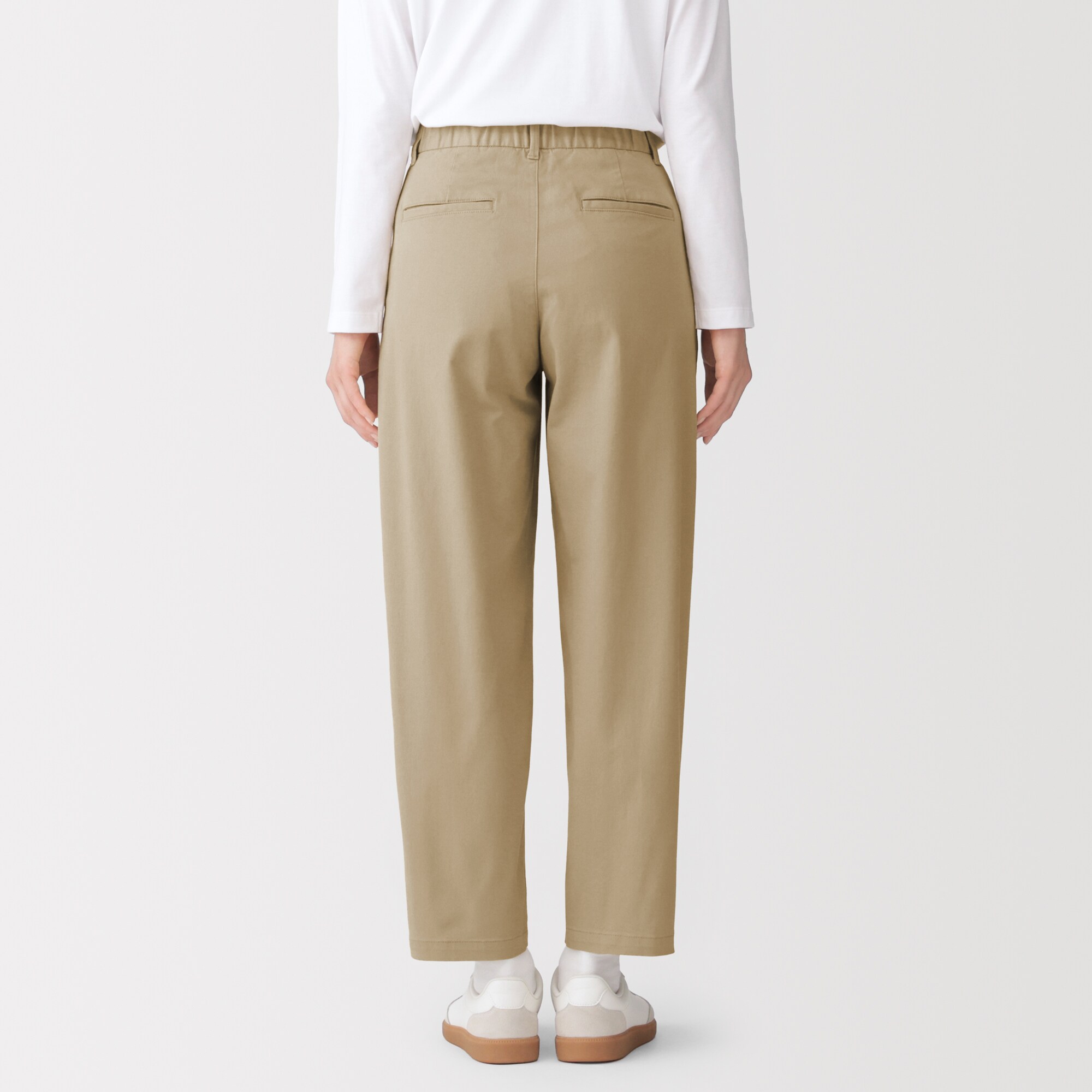婦人　ストレッチチノ　リラックステーパードパンツ