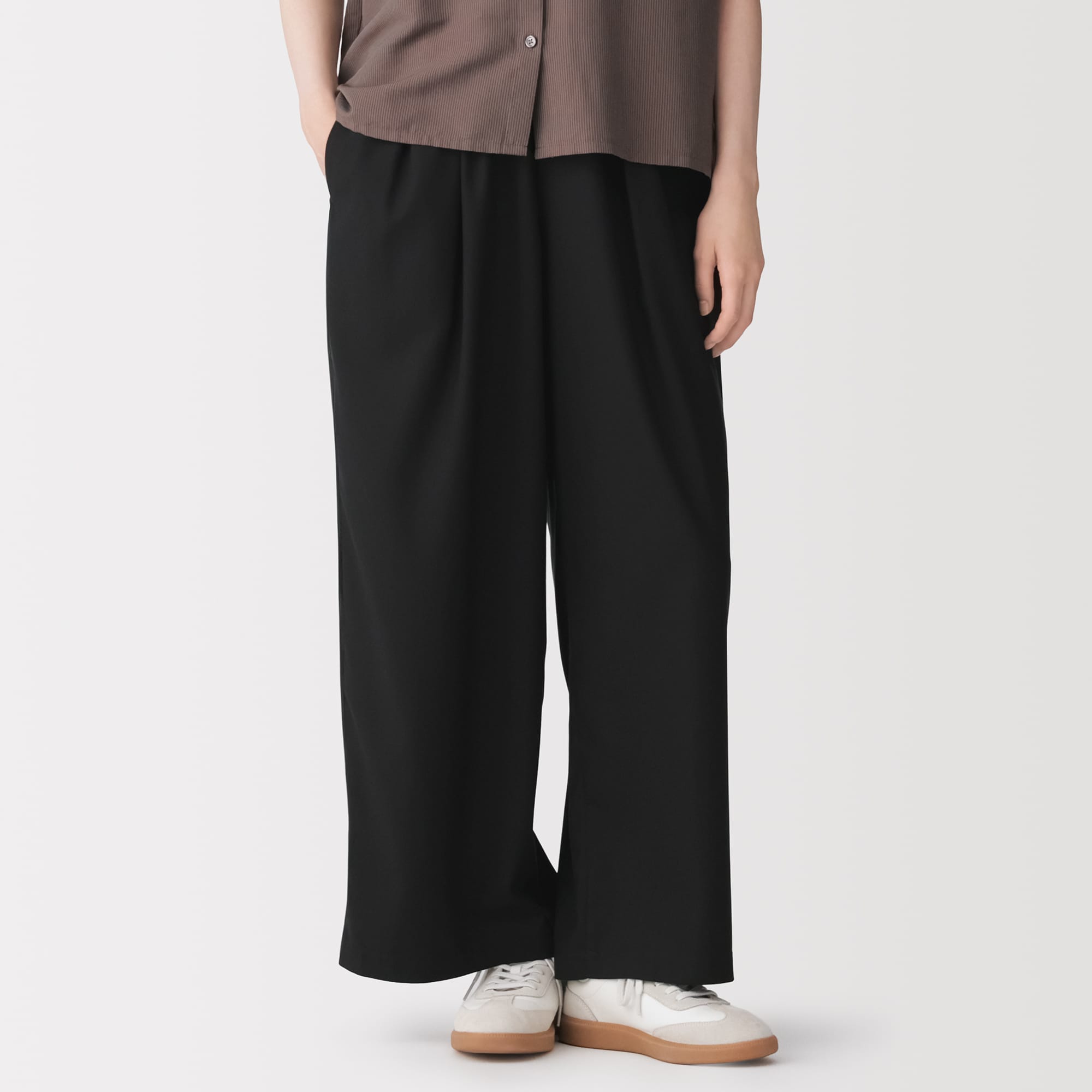 婦人　なめらか　イージーワイドストレートパンツ