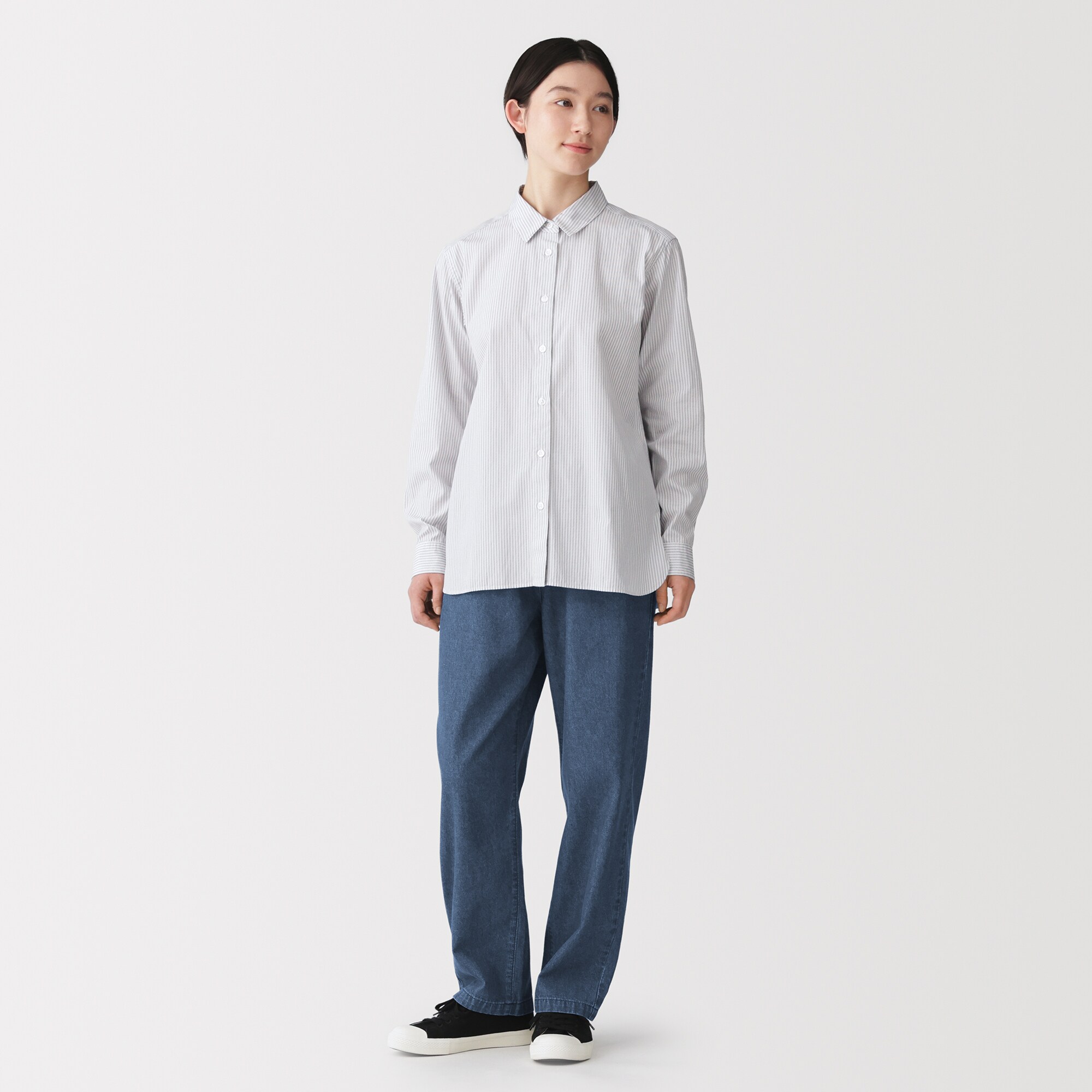 婦人　洗いざらし　デニムイージーテーパードパンツ