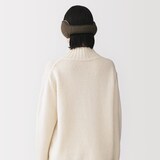 後ろから着ける　イヤーマフ
