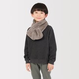 キッズ　毛布素材でできた　マフラー