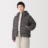 婦人　軽量ダウンポケッタブルフード付きジャケット