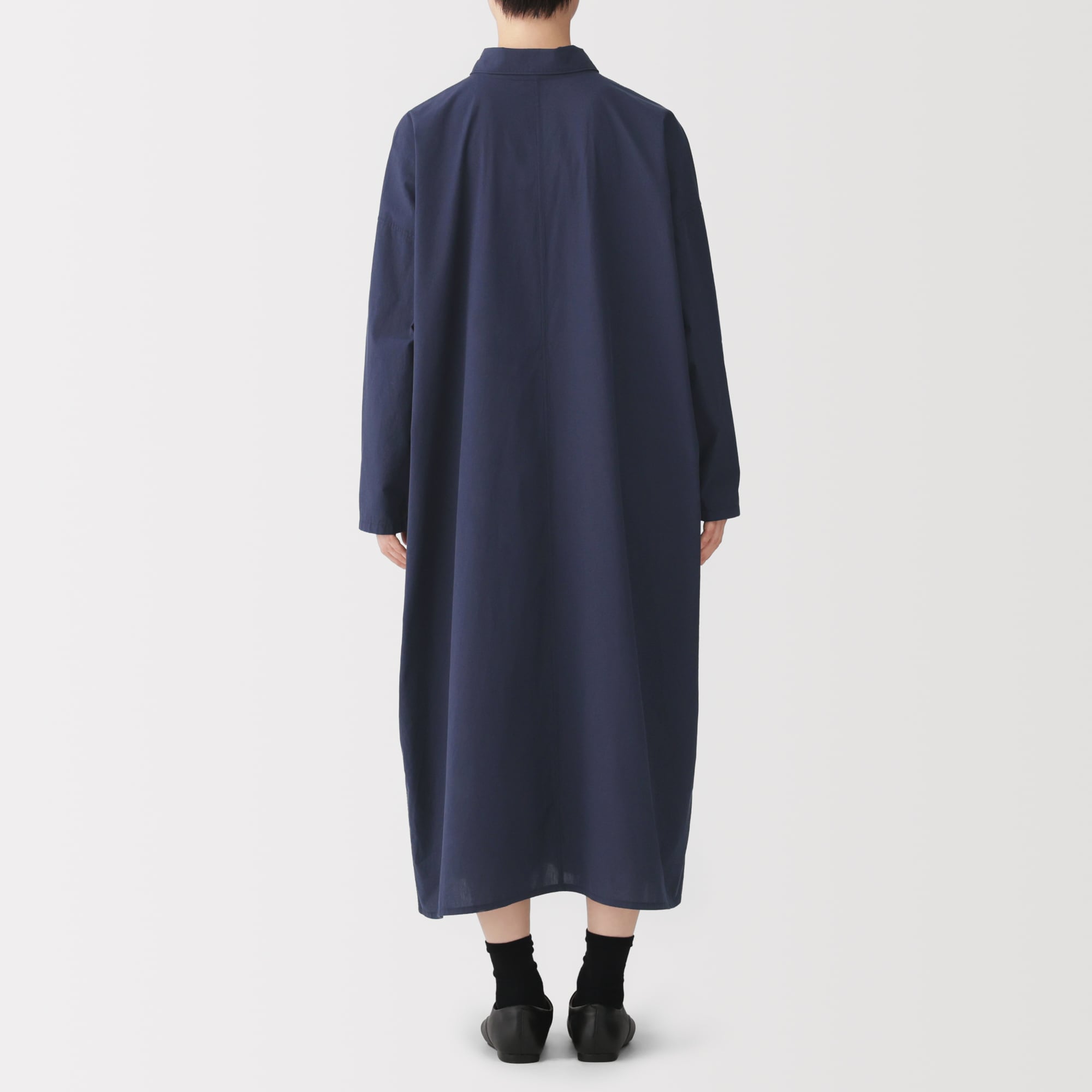 婦人　まっすぐ仕立てた　シャツワンピース