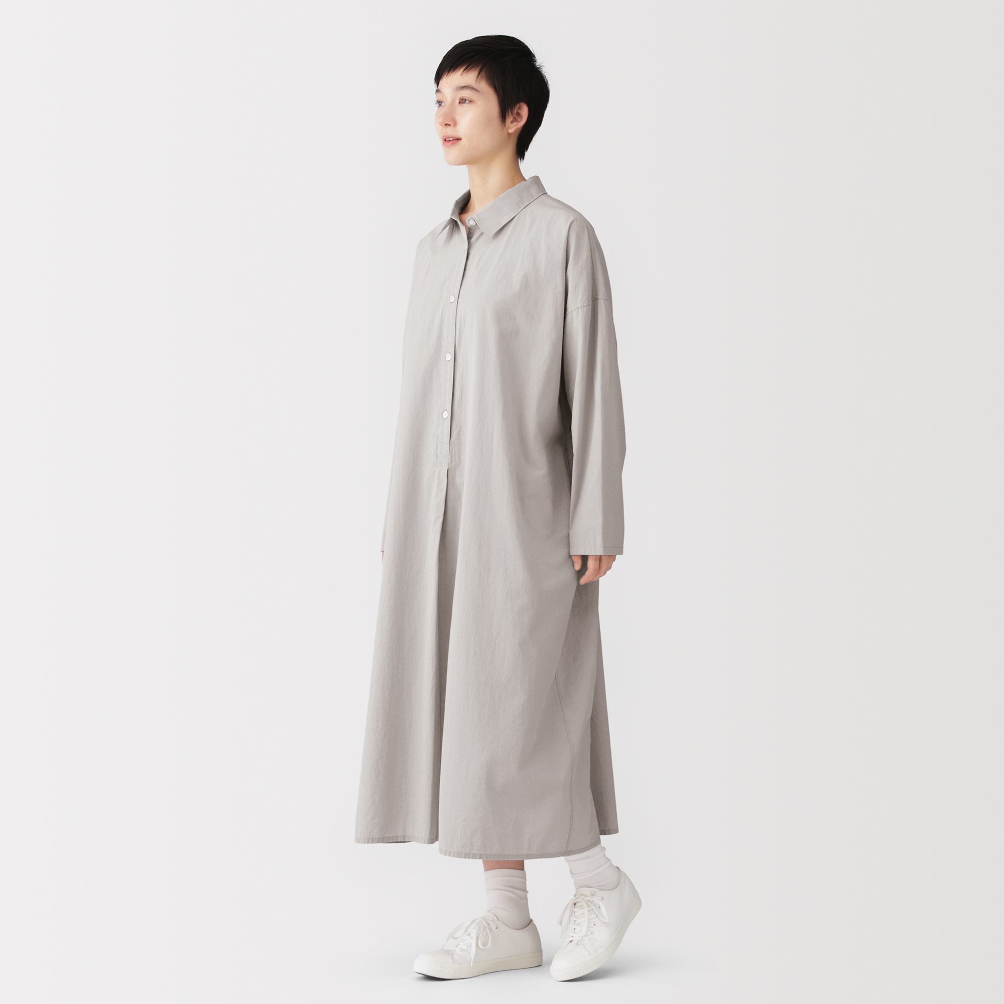 婦人　まっすぐ仕立てた　シャツワンピース