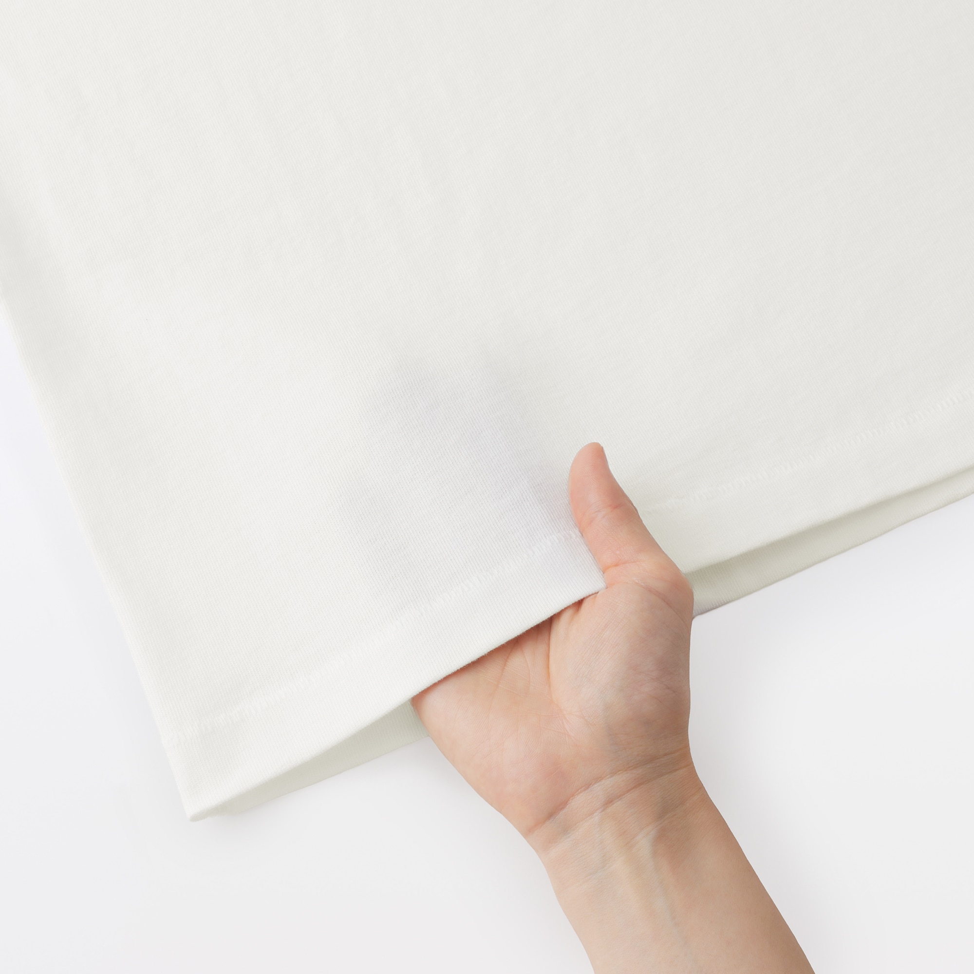 紳士　昔ながらの製法で編み立てたクルーネック半袖Ｔシャツ