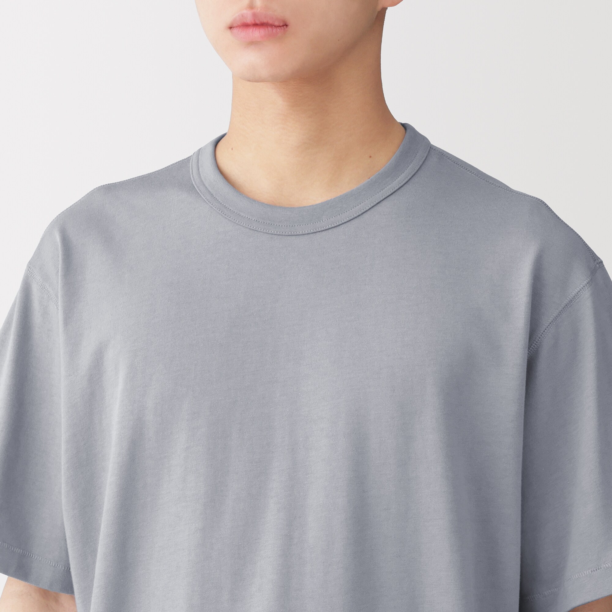 紳士　昔ながらの製法で編み立てたクルーネック半袖Ｔシャツ