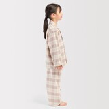 キッズ　脇に縫い目のない　フランネル　長袖パジャマ