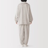 婦人　静電気が起きにくい　着る毛布パジャマ