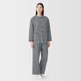 婦人　モール糸を使った　二重ガーゼ長袖パジャマ
