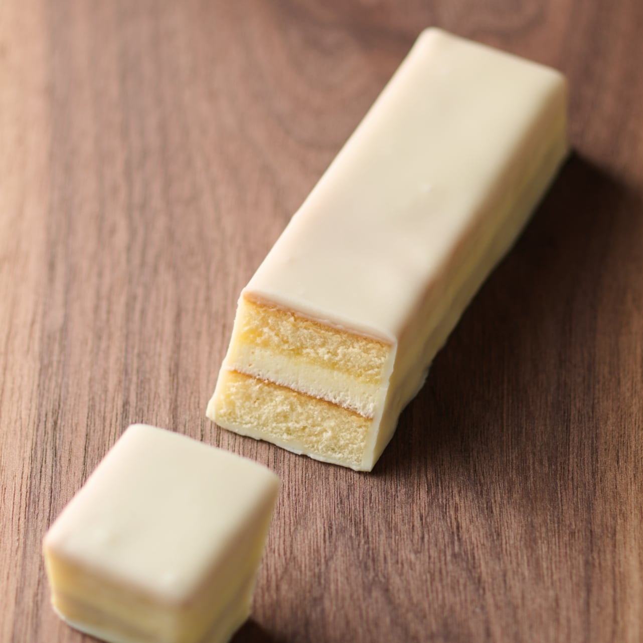 世界のお菓子　ミゼラブルケーキ