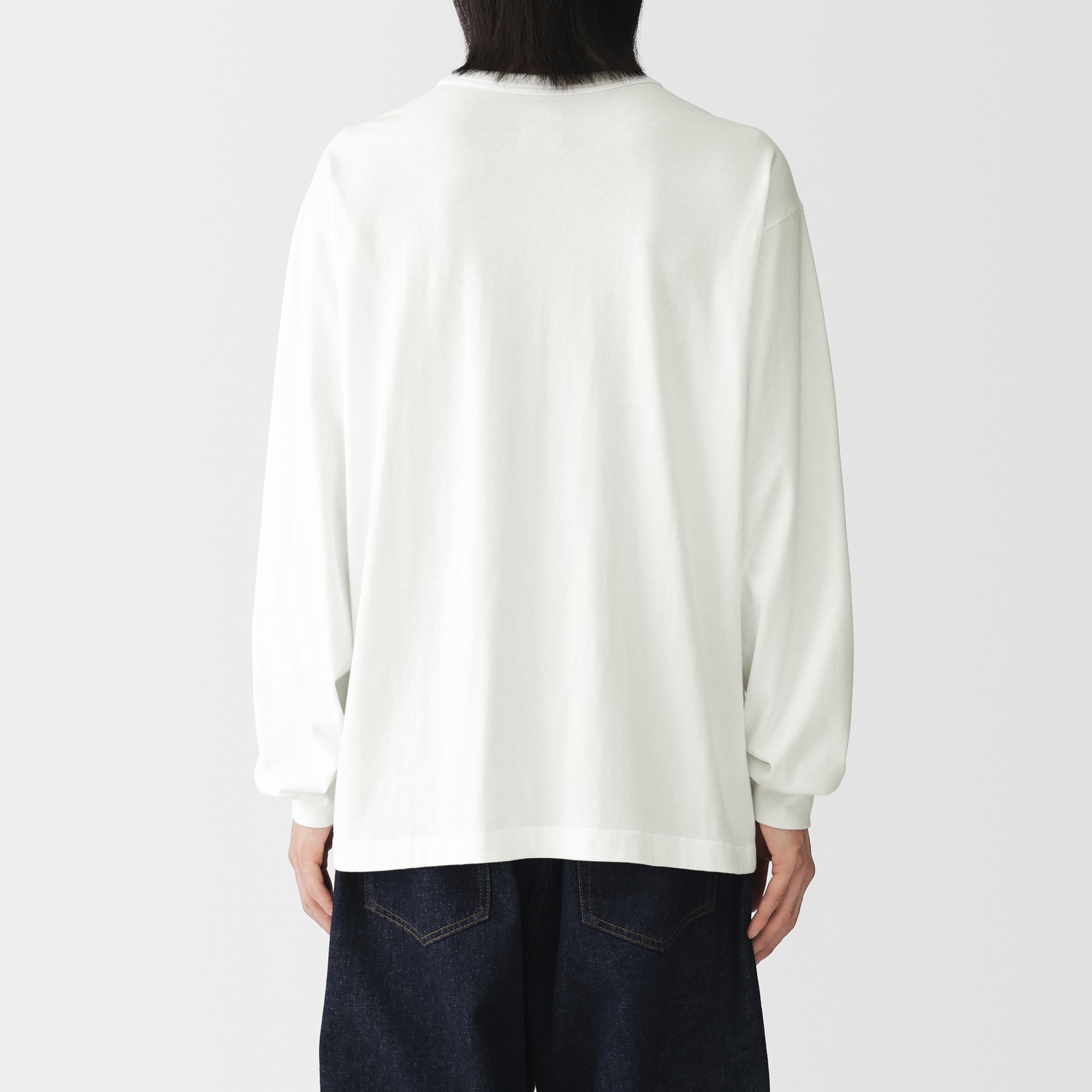 紳士　昔ながらの製法で編み立てたクルーネック長袖Ｔシャツ