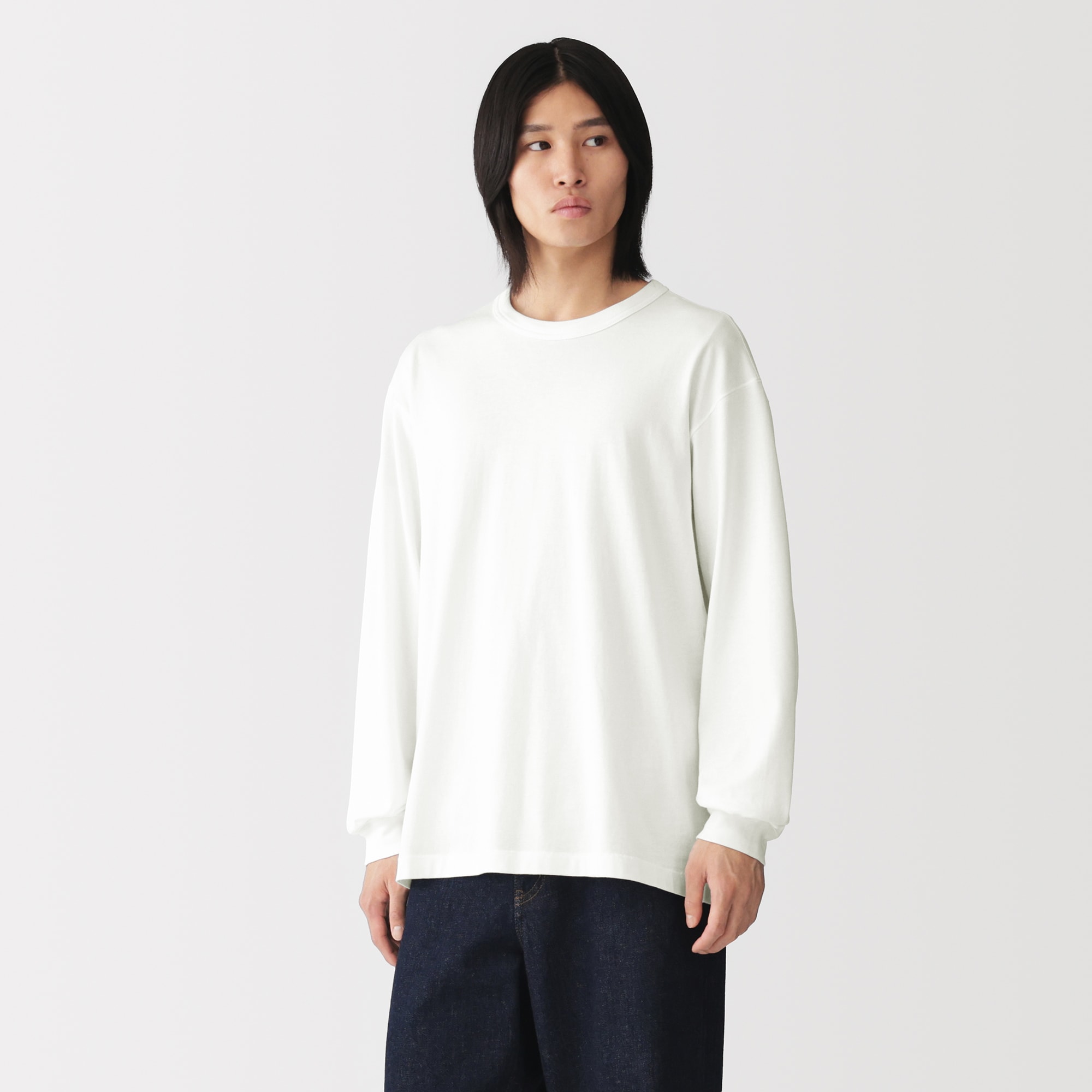 紳士　昔ながらの製法で編み立てたクルーネック長袖Ｔシャツ