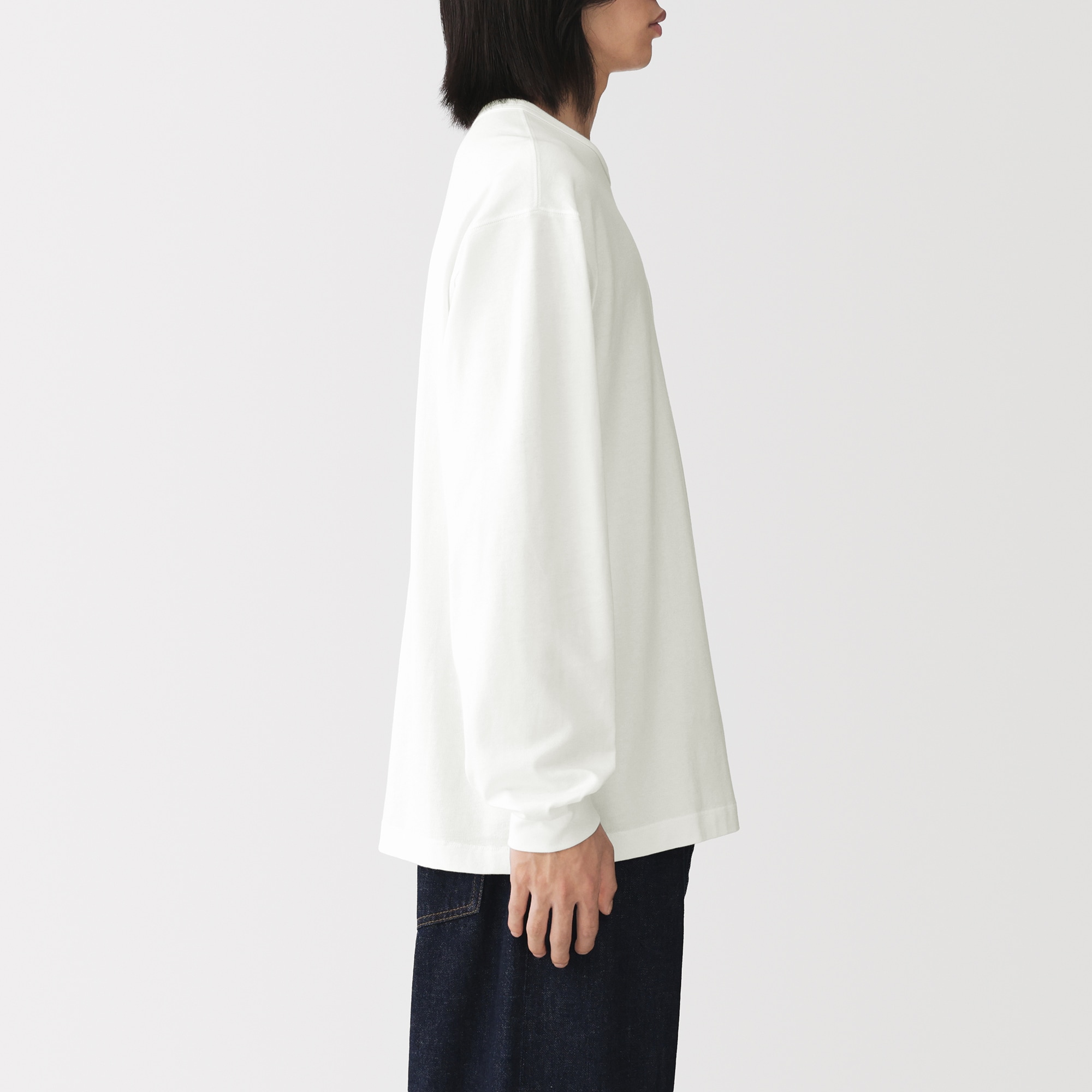 紳士　昔ながらの製法で編み立てたクルーネック長袖Ｔシャツ