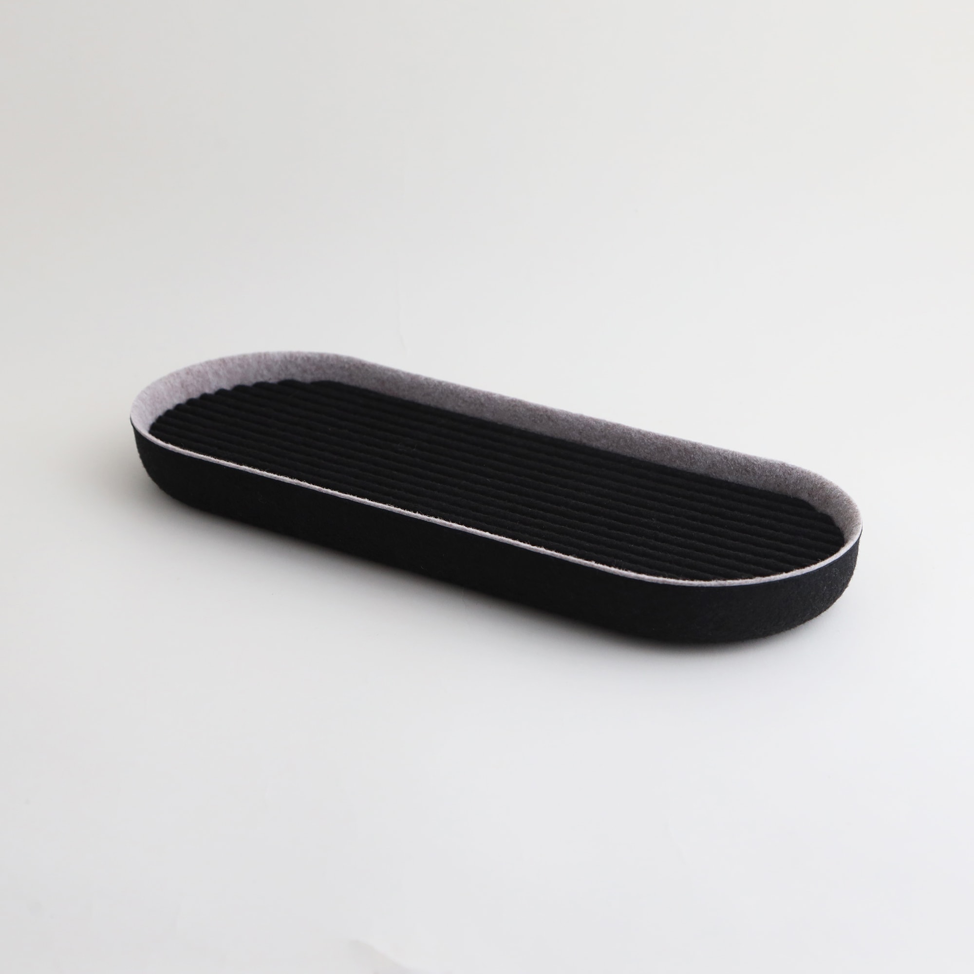 ［ＩＤＥＥ］Ｓａｚａ　トレー　Ｌ　ブラック