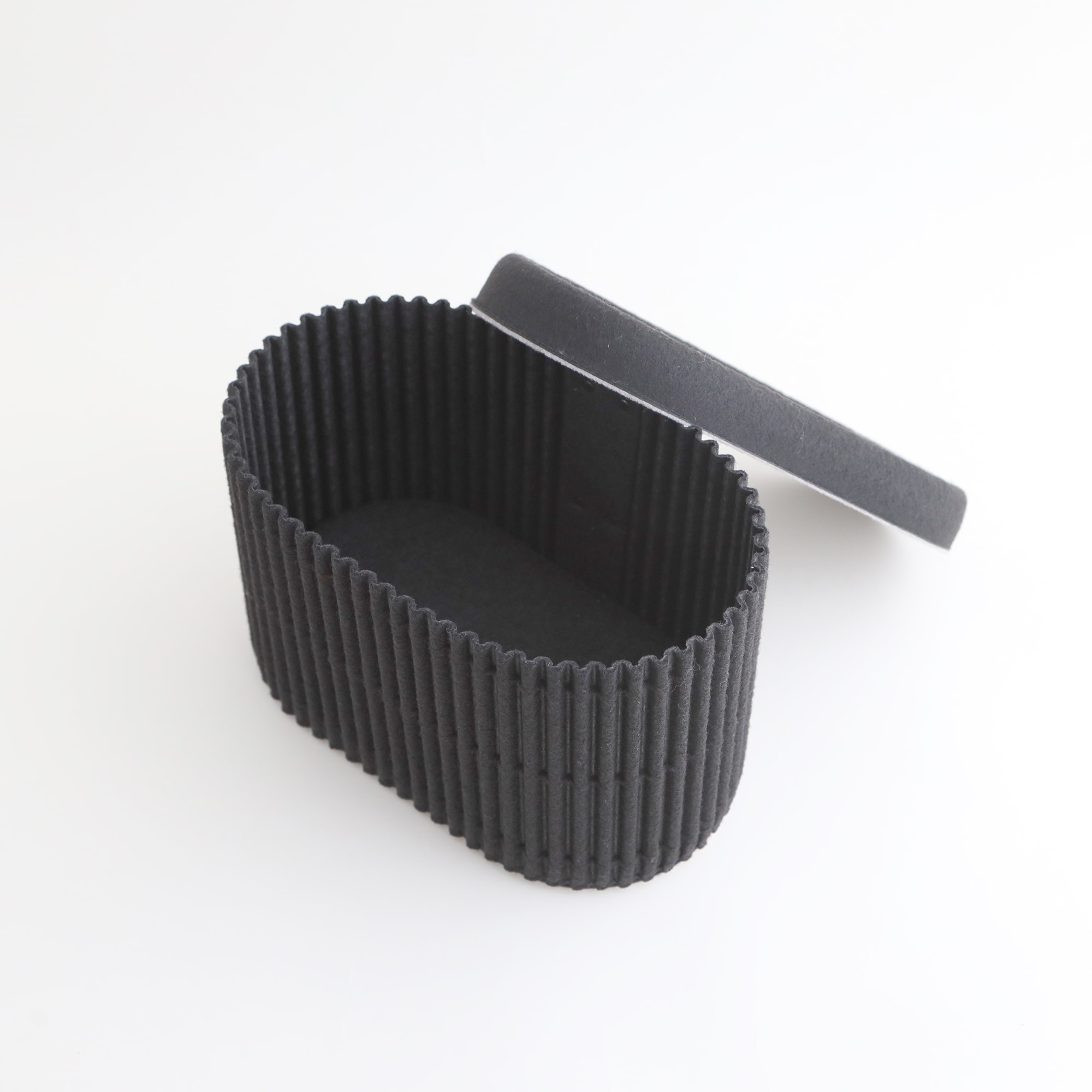 ［ＩＤＥＥ］Ｓａｚａ　ボックス　Ｍ　ブラック